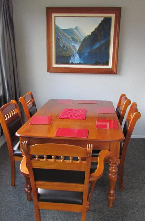 Birchwood Cottages Te Anau Rum bild