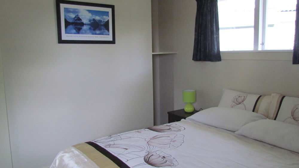 Birchwood Cottages Te Anau Exteriör bild