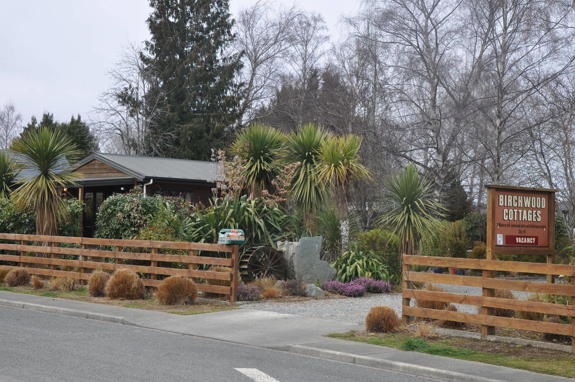 Birchwood Cottages Te Anau Exteriör bild