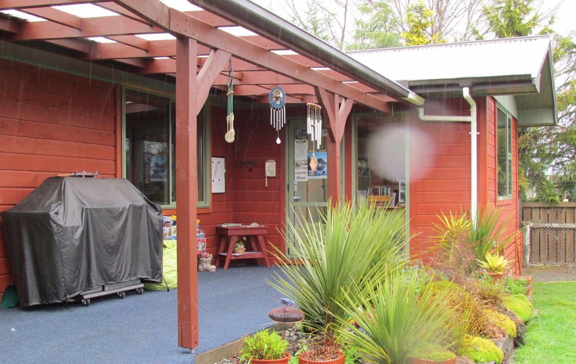 Birchwood Cottages Te Anau Exteriör bild