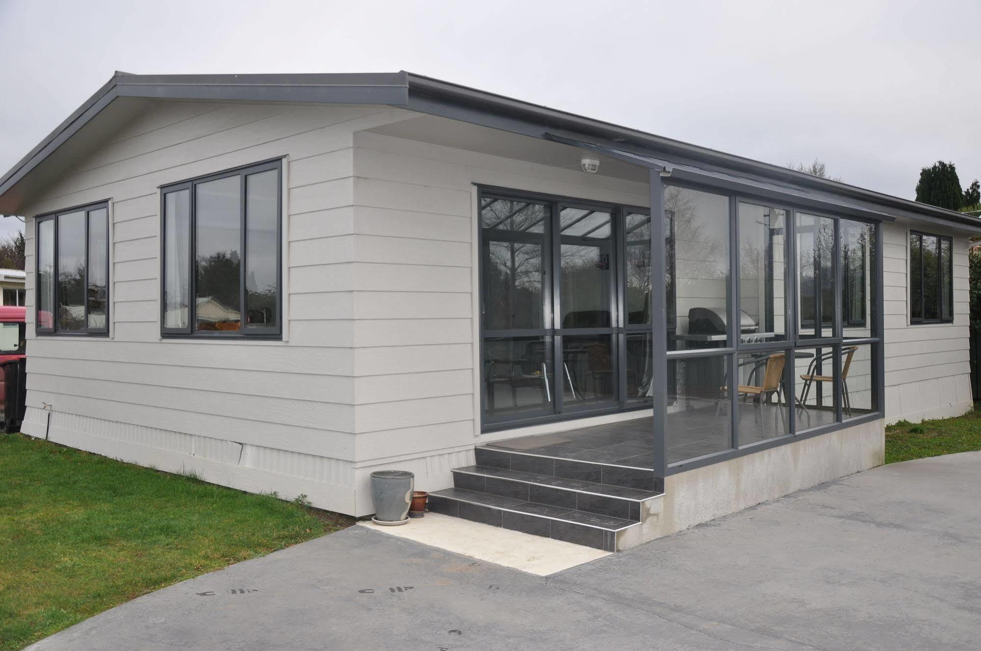 Birchwood Cottages Te Anau Exteriör bild